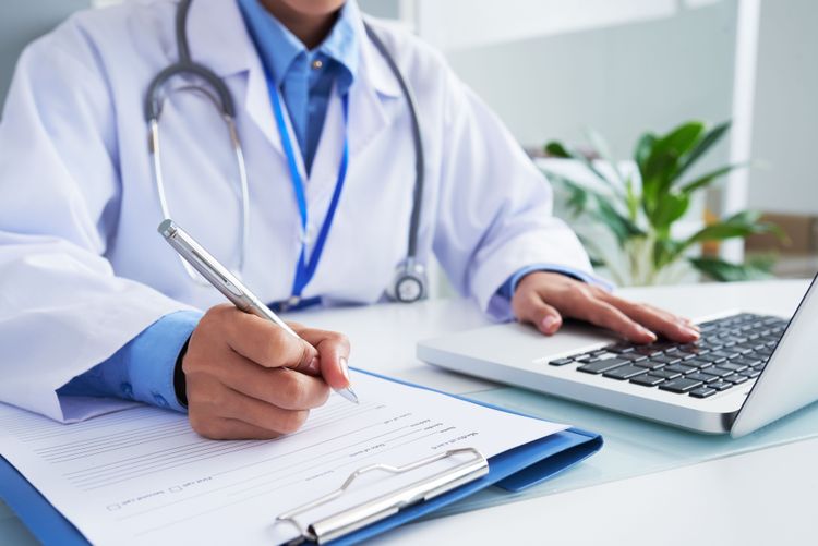 Outsourced KYC and Patient Onboarding for UK GLP-1 Clinics